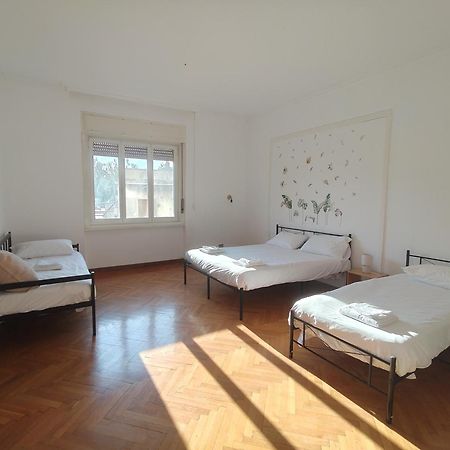 Dock Bay Lodge Hostello Trieste Exterior photo